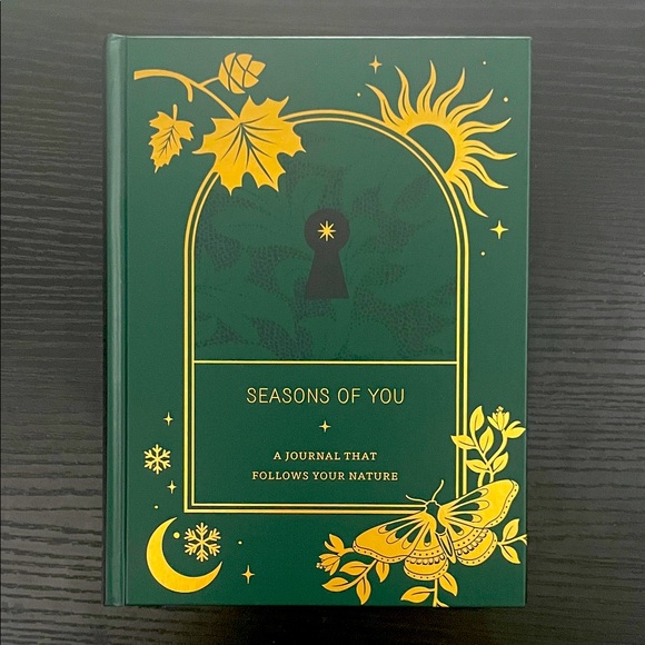 Seasons of You: A Journal That Follows Your Nature - Picture 1 of 8